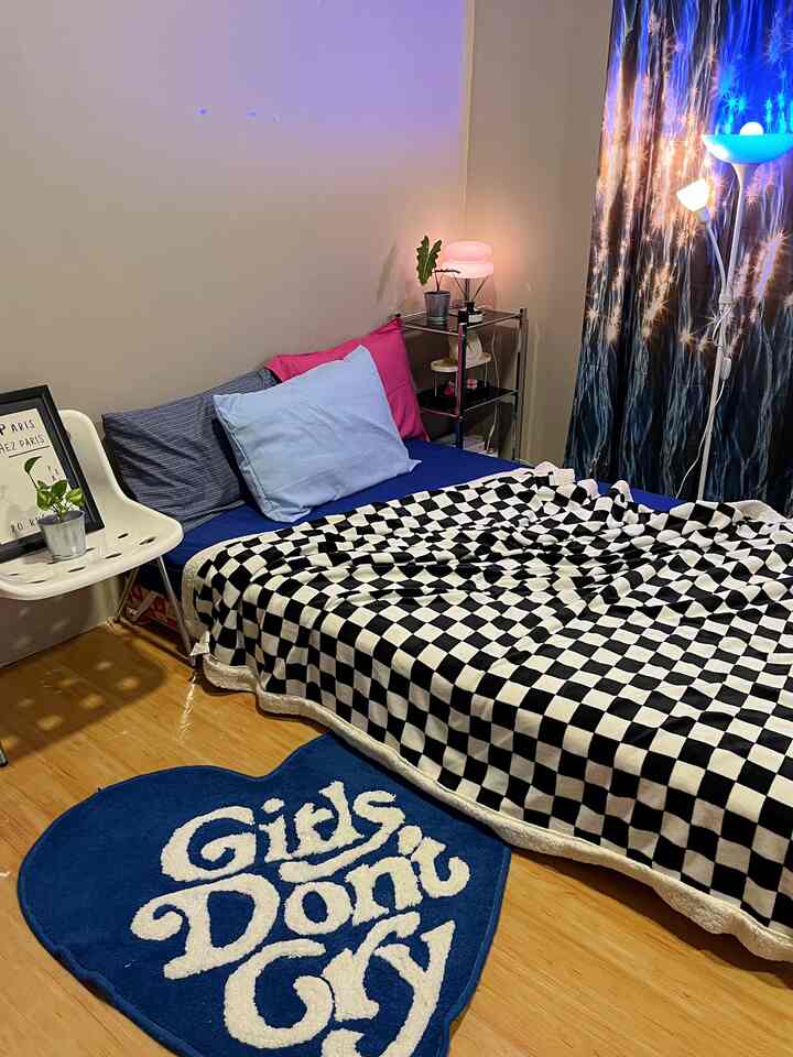 bermalam di kamarku💙🪼🌌

#dekorasi ruangan #roominspo #blueroom #kamarestetik #makeoverlowbudget