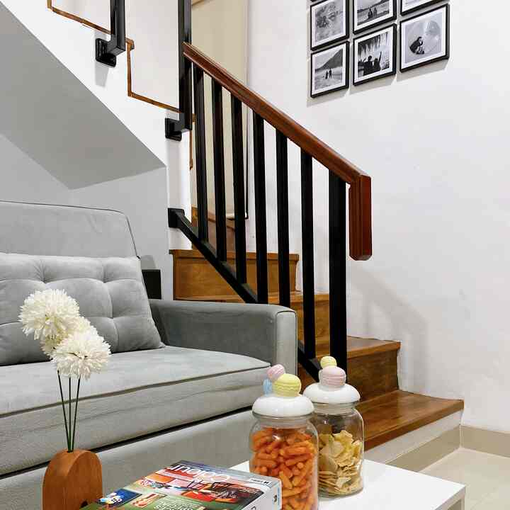 Ruang tamu berukuran kecil perlu memiliki furnitur yang proporsional dan fungsional. Oleh karena itu, saya memilih tempat tidur sofa dan dudukan TV dengan meja yang dapat disesuaikan 🫧

#RuangTamuAesthetic #RuangTamuCantik #MakeOverRuangTamu #livingroom #ruangtamu #sofabed #buffetTV #dekoruma #kuca #lemarisepatu #tcl #smalllivingroom #functionallivingroom