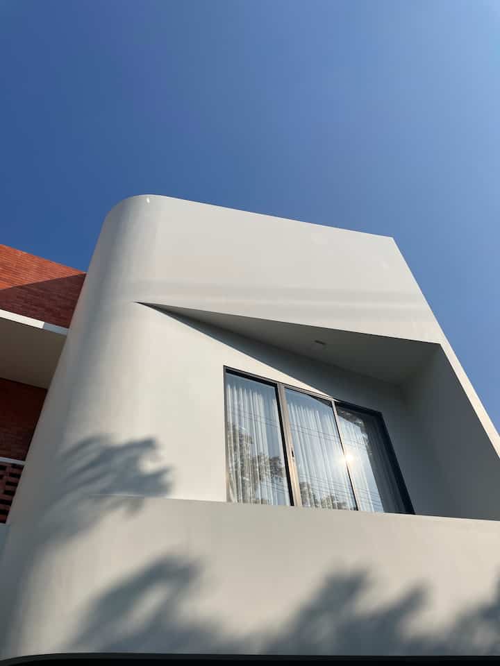 eksterior 🍃

#fasad #gigghaus #curvedhouse #artificialplant #ikea #inlite