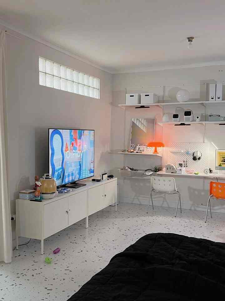 Area paling favorit di kamar : area nonton TV ✨

#koreanaesthetic #kamarkorea #koreanstyle #aestheticroomdecor #homedecorinspo 