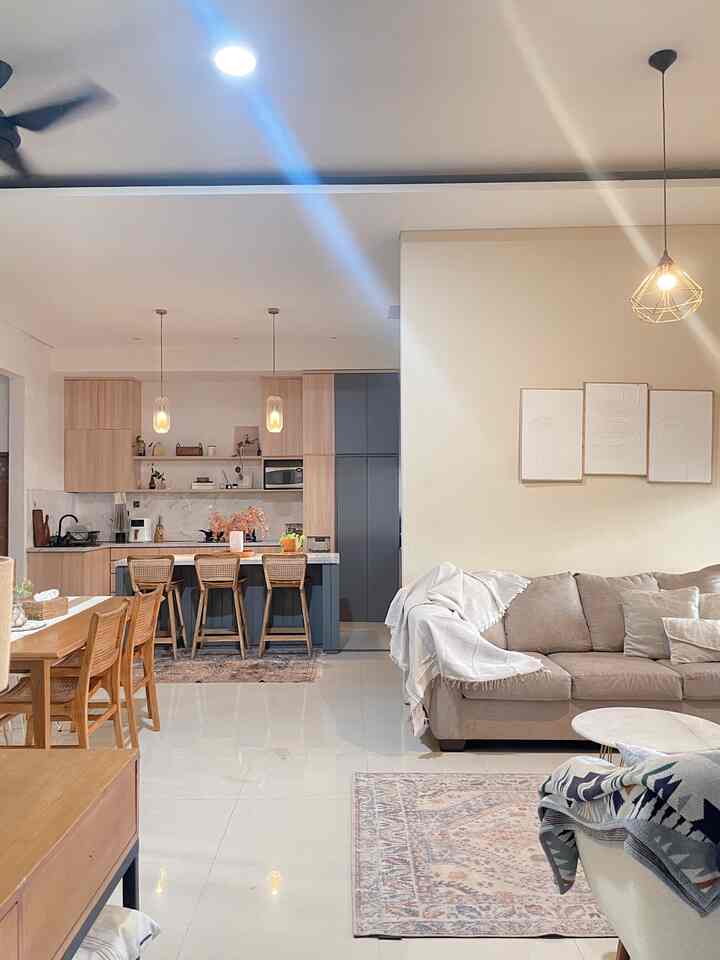 Happy weekend semua🫶🏻
Kali ini post living room #kns.living saat menjelang senja 🌒✨
.
.
#knsliving
#livingroomdecoration
#livingroomstyle
#openspacehome
#styling
#interiorstyle
#homedecoration
#weekendvibes