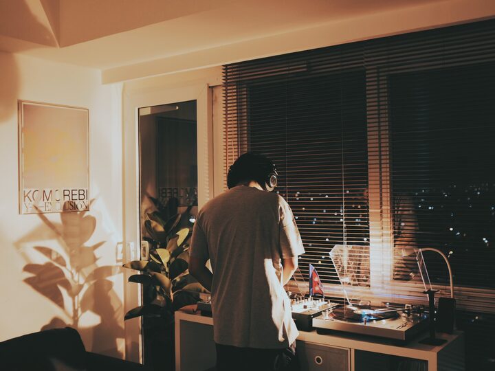 short form carousel card thumbnail