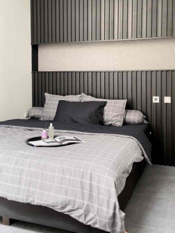 Bedroom 3x4m dengan konsep monochrome✨
Part terpenting mendekorasi kamar timur dengan ruang minim adalah punya furniture multifungsi salah satunya pemilihan divan yang memiliki store jadi bisa untuk tempat penyimpanan✨

#cozybedroom #dekorasikamartidur #inspirasikmartidur