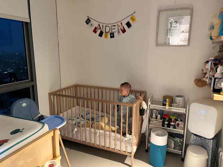 Pemandangan malam Kamar Bayi kami @a.partofarnoldi 👶🏻😎💙

#DekorasiKamarAnak #InspirasiKamarAnak #KidsRoomStyling #Apartment #TangerangSelatan #Indonesia