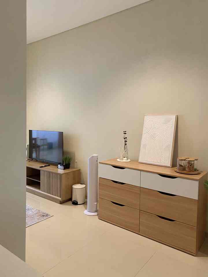 Spill perintilan dirumah kecil ini 💛✨ ngga banyak memang supaya tidak terlihat sesak 🤗

#casaralia #japandi #rumahminimalis #ruangtamu 