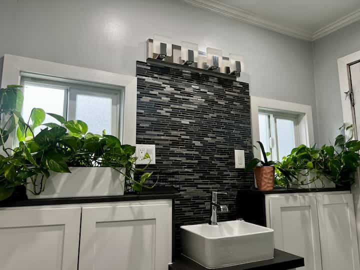 #Orchid #planter #mosaictile #bathroom 