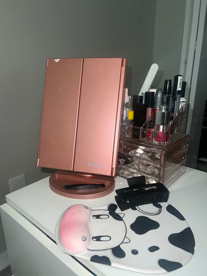 #office #homeoffice #vanitymirror 