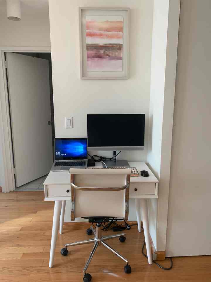 #apartmenthomeoffice #apartmentinterior #smallapartment #smalldesk #smalloffice