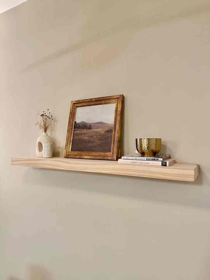Floating shelf #shelfdecor #shelfdecor #floatingshelf #vintagepainting 