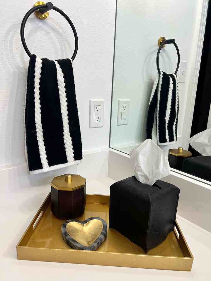 Guest Bathroom Decor #guestbathroom #modernbathroom #modernfarmhouse #bathroomtray #towelring