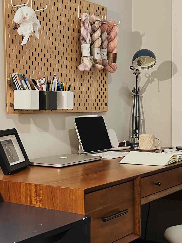 #deskterior #homeoffice #homeofficeinterior #deskdecoration