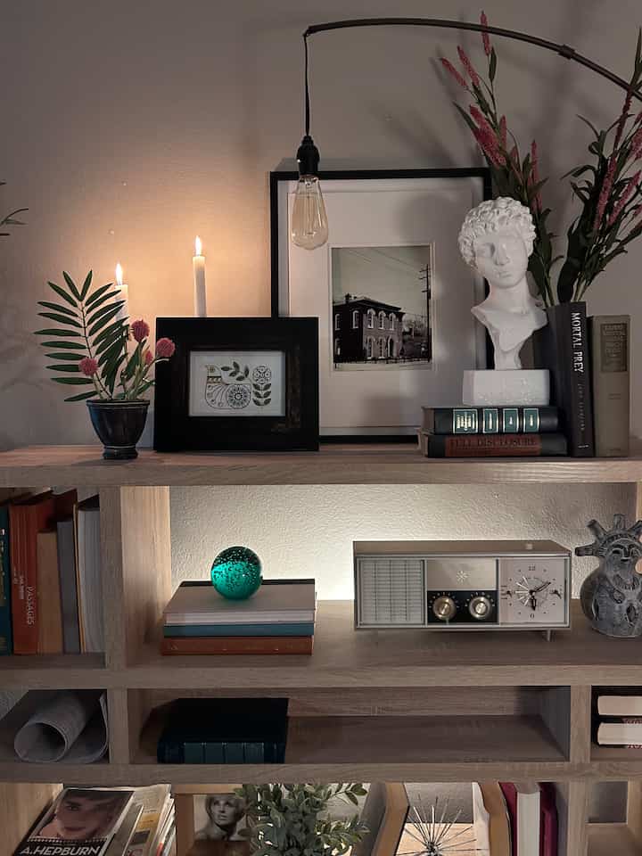 #bookcase #shelfie #neutraldecor #timeless #vintage #retro Here are a couple of pictures of my home office bookcase and decor. These pictures are a few months old. This bookcase currently stands with nothing on it because it will be moving to its new home tomorrow. I will still own the bookcase and it will probably go into my walk-in closet. Yes. I now have a walk-in closet. More storage space! Woohoo! 