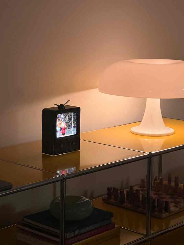 I’m ready don’t judge me🎄

#livingroominterior #livingroom #christmasprops 