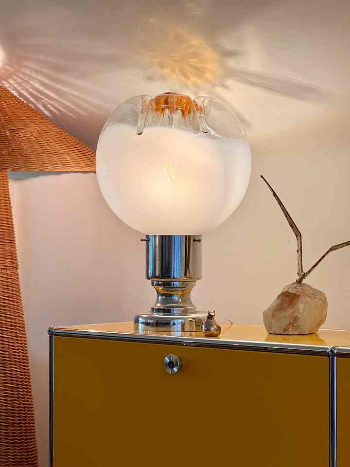 Shining a light on my beloved vintage lamp collection ✨🕯️ Each lamp has its own unique story, casting a warm glow of history and charm in every corner of my space! 😍🏮 #VintageLamps #TimelessElegance #AntiqueGlow