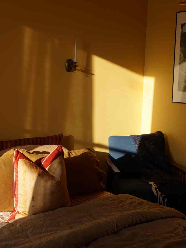 Sunny afternoon in my studio. #cawdesigns #interior #apartment #newyork #fyp