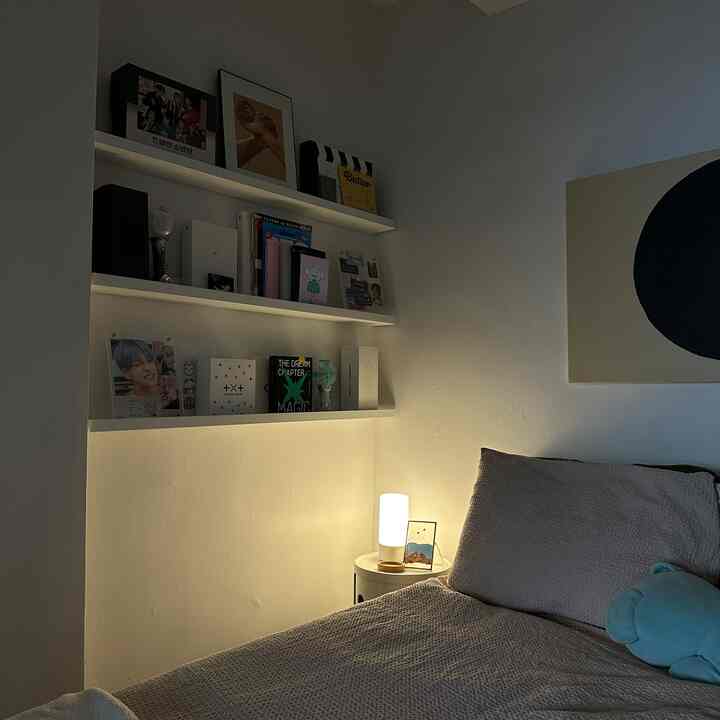 Ambient lighting is the best lighting #cozybedroom #smallapartment #lighting 