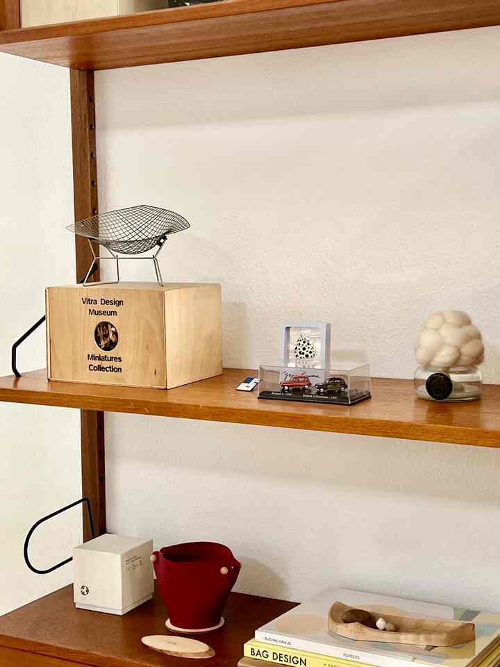 #wallshelf #shelfinterior #shelfdecoration 