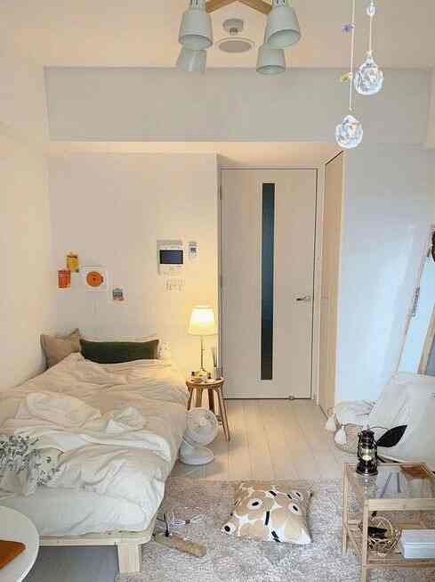 adding as much white and floor space to make it feel bigger #bedroomhack #whiteinspo #cleangirl