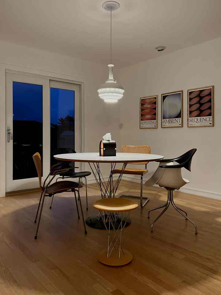 Dining room at night 🌕

#diningroom #diningtable #diningchair 