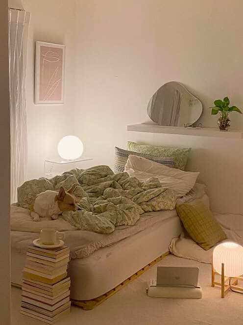 I love the vibes that small lamps give
#lamp #floor #neutral