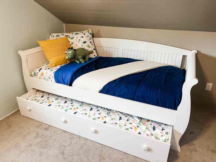 Dinosaur themed kids bed #kidsroom #trundle #dinosaurtheme 