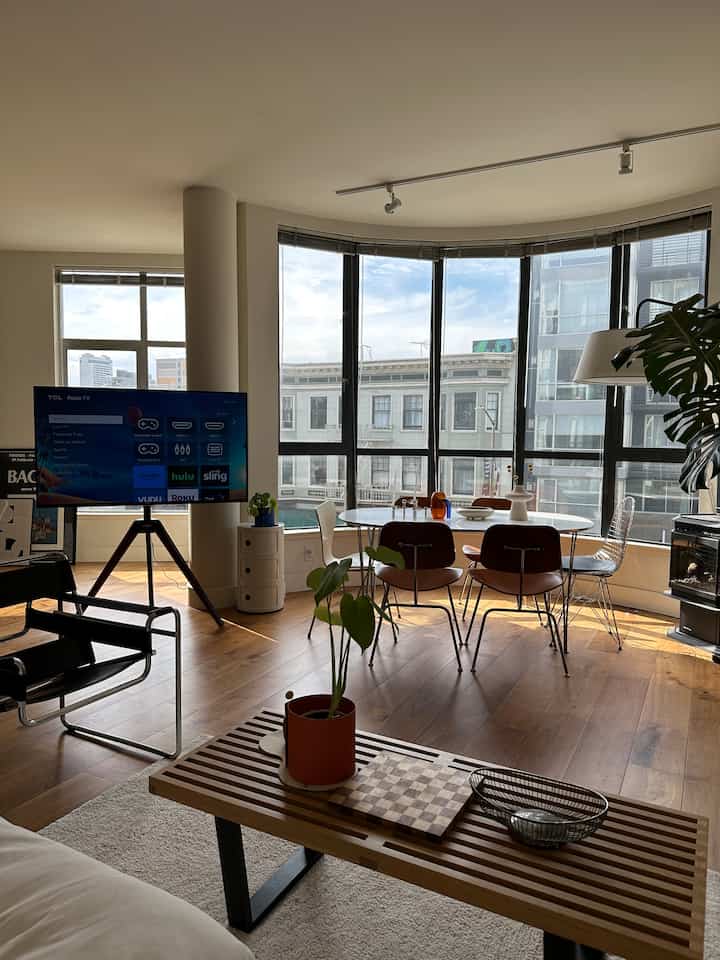 <span data-sheets-root="1" style="color: rgb(0, 0, 0); letter-spacing: normal; font-size: 10pt; font-family: Arial;">If you have a large TV like me, you know how bulky it can be on a TV stand. A portable TV stand lets me watch from anywhere and frees up space. #livingroominterior #livingroom #tvstand</span>