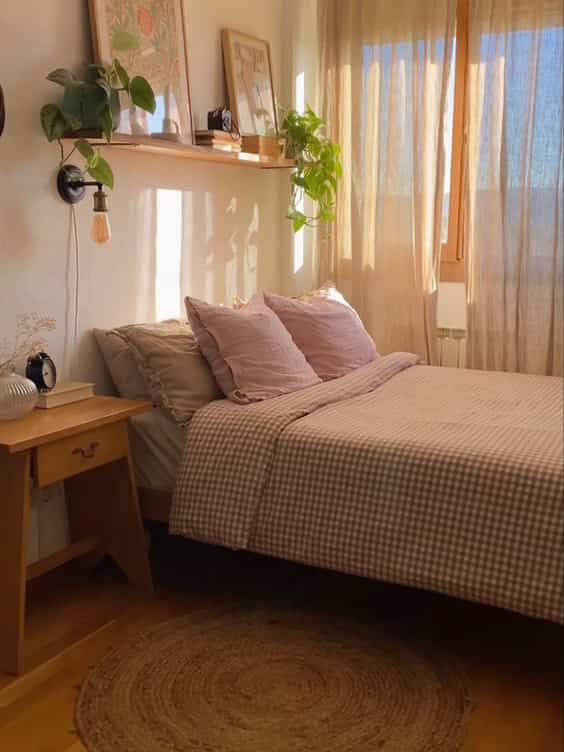 cottage-core bedroom !! #bedroominspo #vintage #cozy