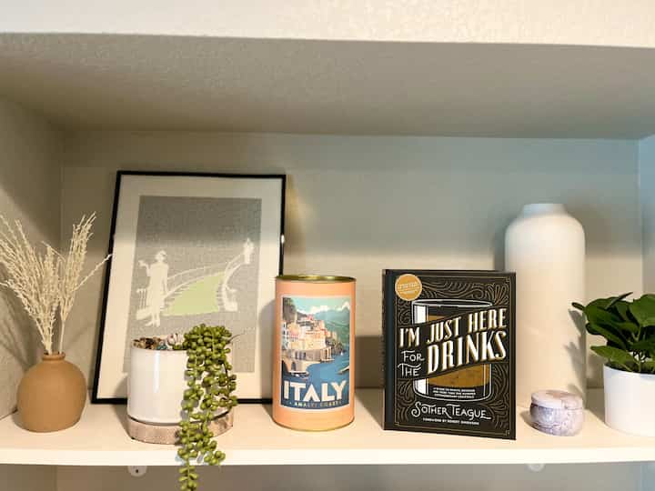 Decorative shelf inspo #shelfie 