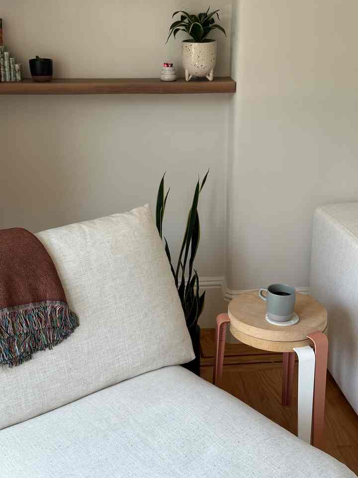 this seat with my morning coffee ☕️

#livingroominterior #livingroom #morningcoffee #neutralhome #interior #myhouse #mylivingroom 