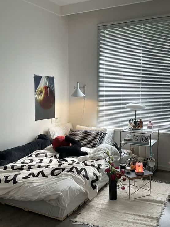 ngl the main star of this room is the wall lamp #bedroominspo #blackandwhite