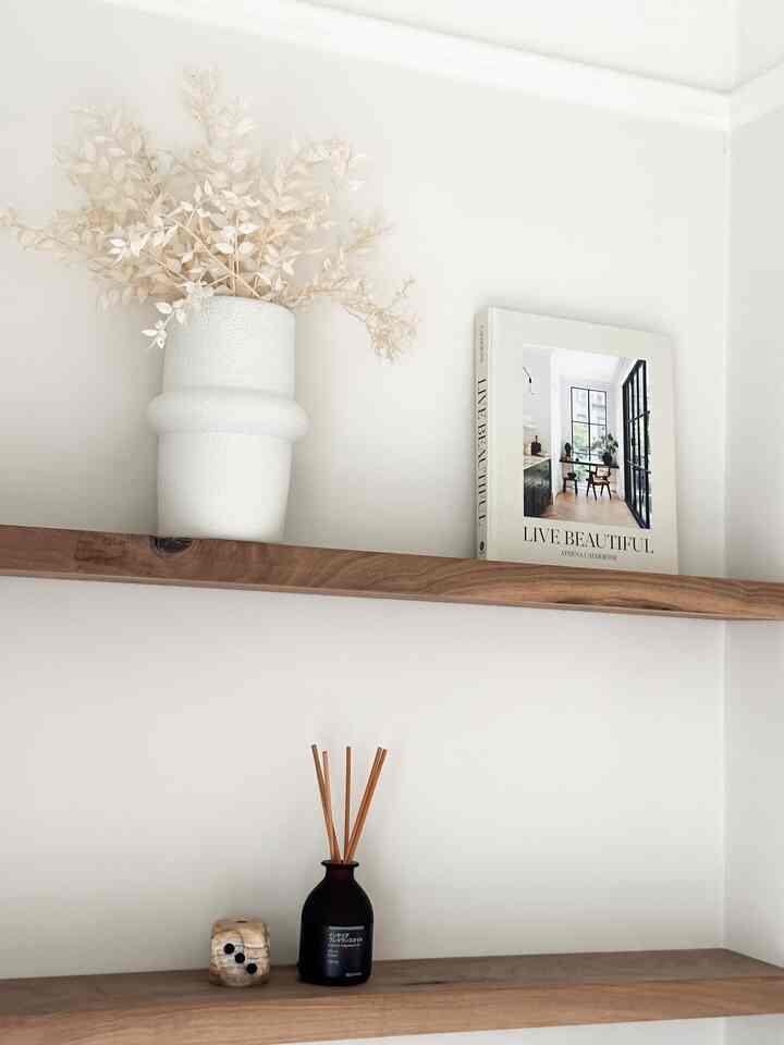 a few shelf favorites 
#japandi #muji #shelfinterior #shelfie #floatingshelves