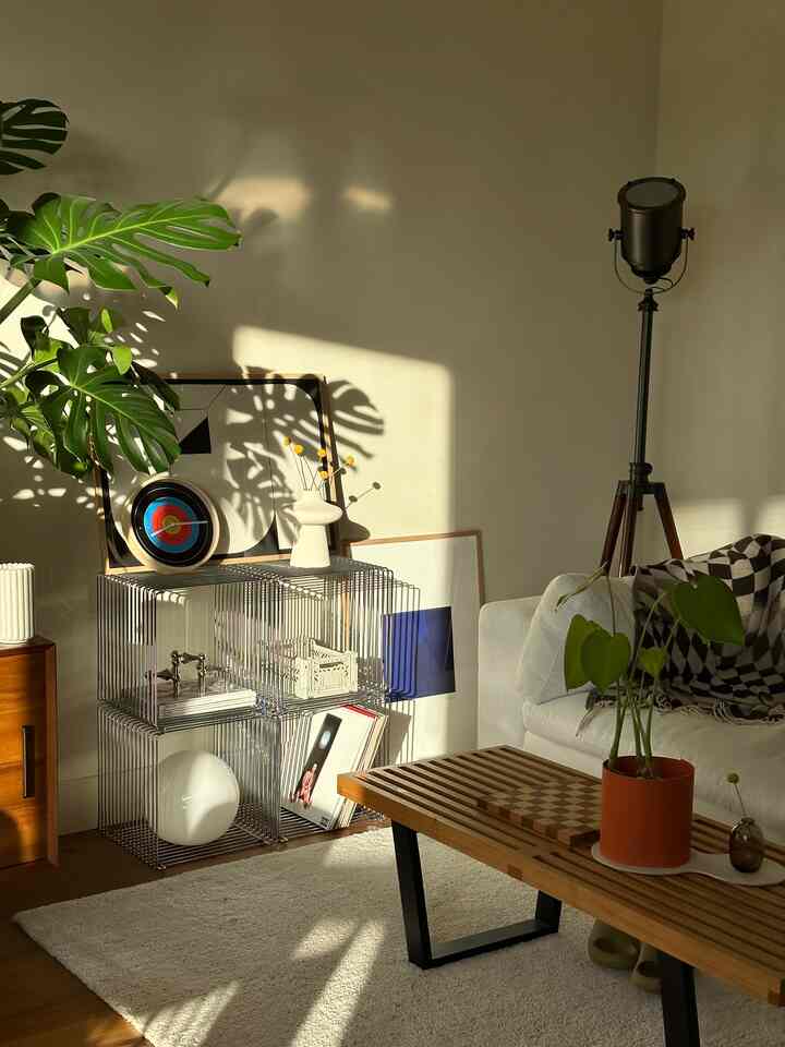 This is probably my favorite photo of my livingroom I took recently 🫶🏻
#livingroom #sunlight #cozyinterior 