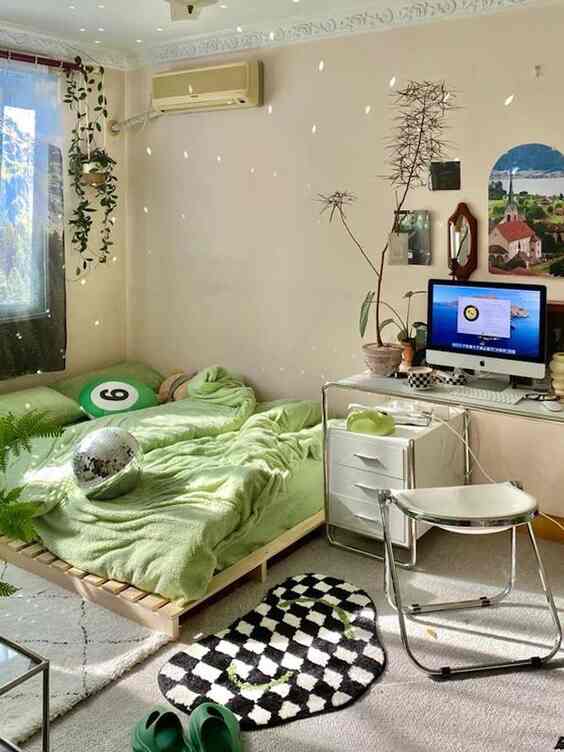 mengadakan pesta disko adalah GETARAN murni #bedroominspo #greenroom