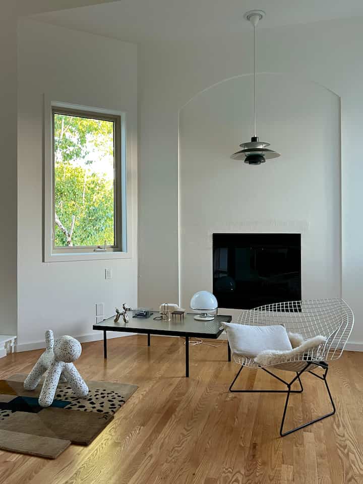 🐩
#fireplaceinterior #midcenturyfurniture #fireplacedecoration 