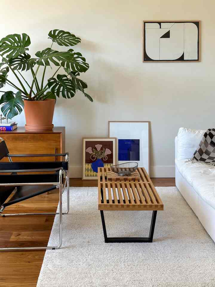 我が家にさらに彩りが加わりました。それを実現する素晴らしい方法は、ポスターや印刷物を使うことです。

#ポスターインテリア #artposter #livingroominterior