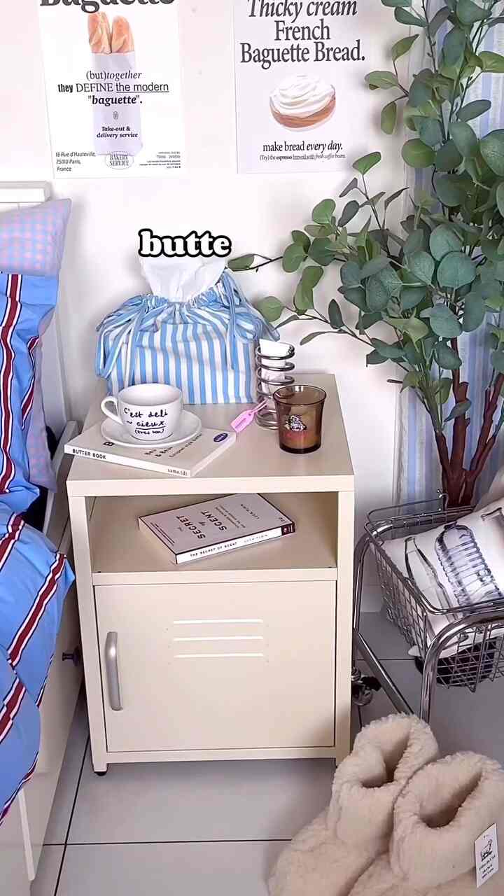 あけましておめでとうございます🎍
今年もよろしくお願い致します🫶🏻

音楽ないと寂しいのだけど前に撮った動画🗄️
私のお気に入りcabinet💛


#vamir #cozyhome #bedroomdecor #cozybed #キャビネット #棚 #収納 #収納棚 #収納家具 #サイドテーブル #ベッドルーム #寝室 #寝室インテリア #ベッドルームインテリア #寝室収納 #マイホームインテリア #マイルーム #캐비넷 #수납 #사이드테이블 #침실가구 #침실인테리어 #침실 #디자인가구