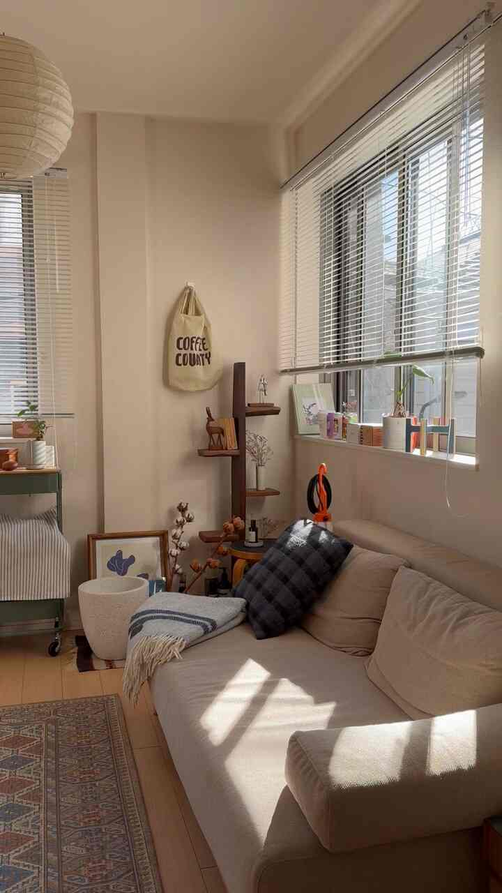 今日は良いお天気ですね😌

#グリーン #水やり #モーニングルーティン #リビング