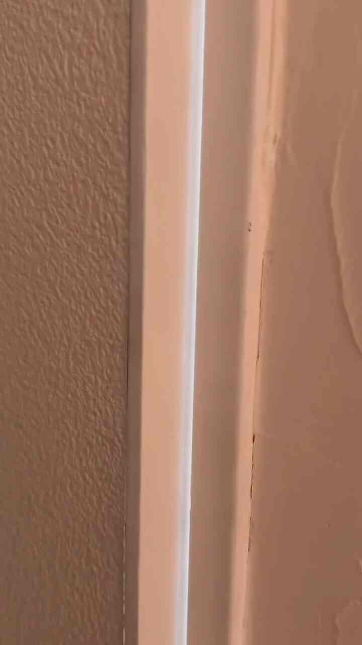 A new projector has arrived 🫶🏻
❝ ETOE Seal Pro ❞

It's easy to set up and very easy to use, I love it 🖤
Time at home is fun again ☺️

#projector #プロジェクター #ベッドルームスタイリング #ベッドルームインテリア #ベッドルーム #寝室 #寝室スタイリング #寝室のインテリア #韓国インテリア Collapse