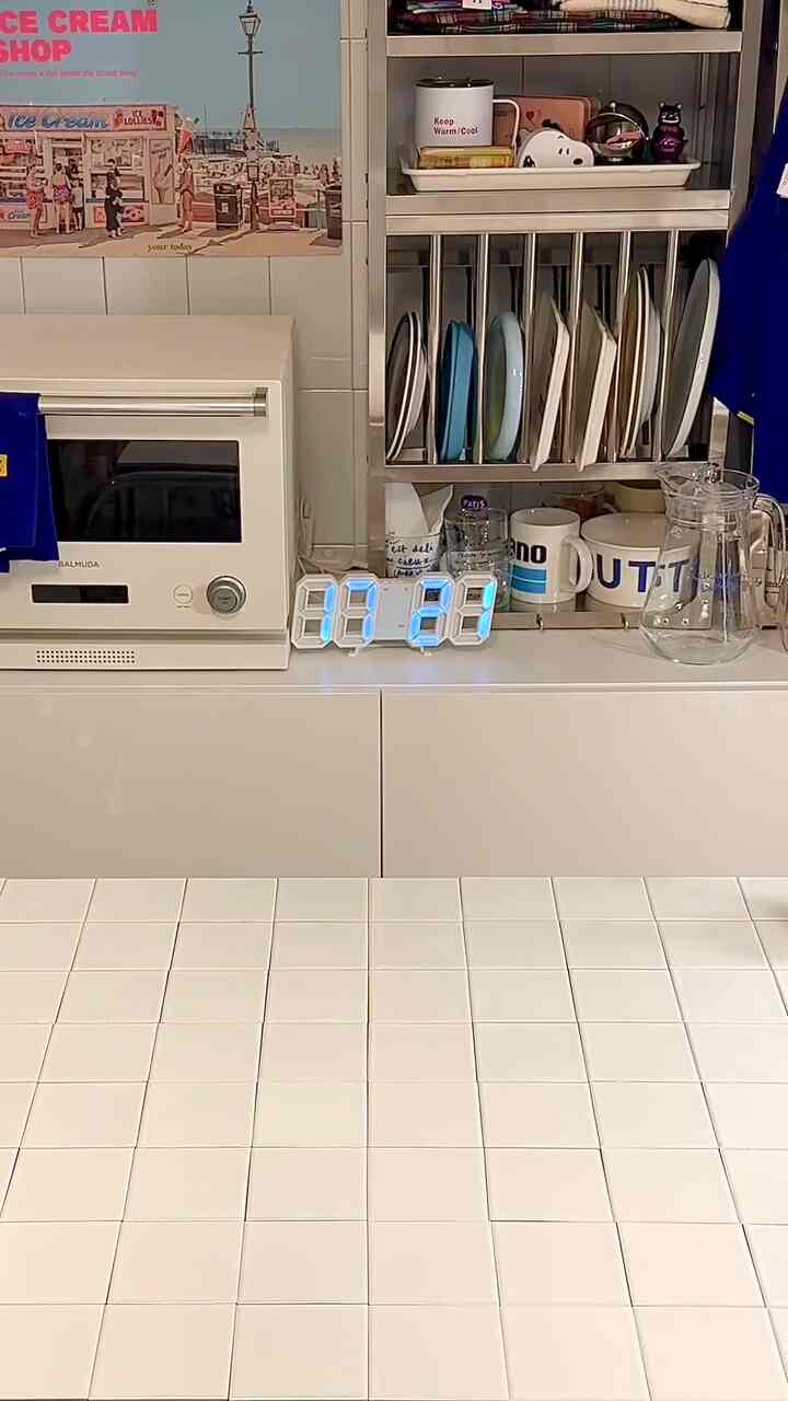 可愛い食洗機が届いた🩷
interiorみたいなフランス生まれの食洗機🇫🇷

#ダイニング #ダイニングインテリア #家電 #キッチン #キッチン家電 #キッチンインテリア #キッチン小物 #マイホーム 