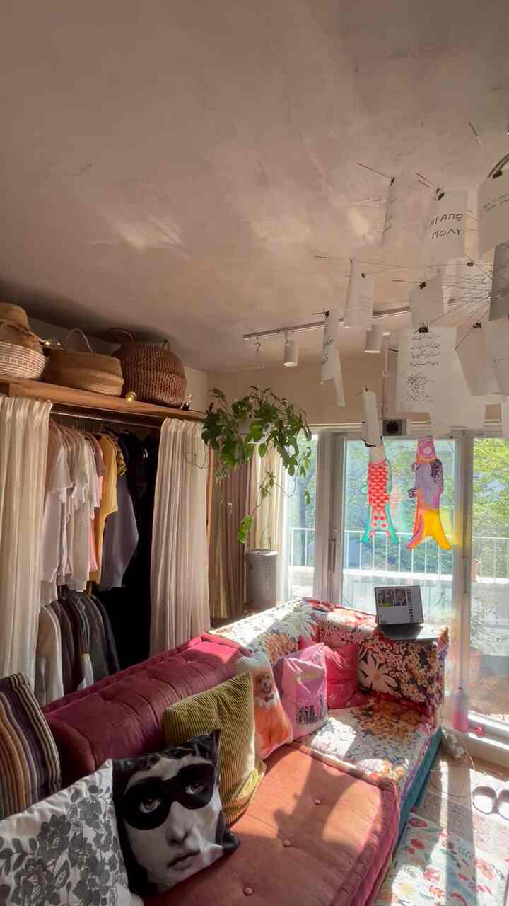 Living room

#renovation
#exposedconcrete
#toolbox
#FritzHansen
#IngoMaurer
