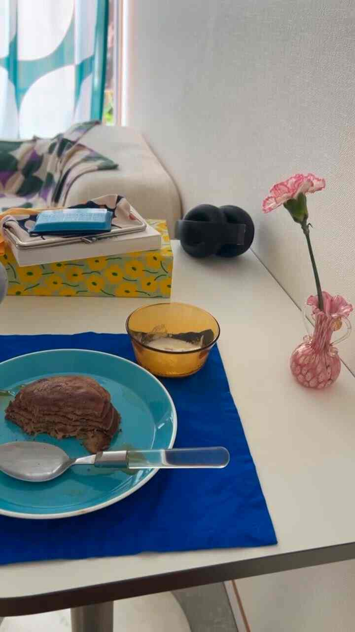 Morning pancakes 💕
#モーニング
#カラフルなインテリア
#花瓶・フラワーベース 
#1LDK