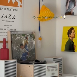 My new little yellow light brightening up the wall ✨
Together with music and art, it makes the corner feel alive.
A little cozy spot that instantly lifts the mood.
#beforeandafter #homedecoronabudget #affordabledesign #lighting #lamp #turntable