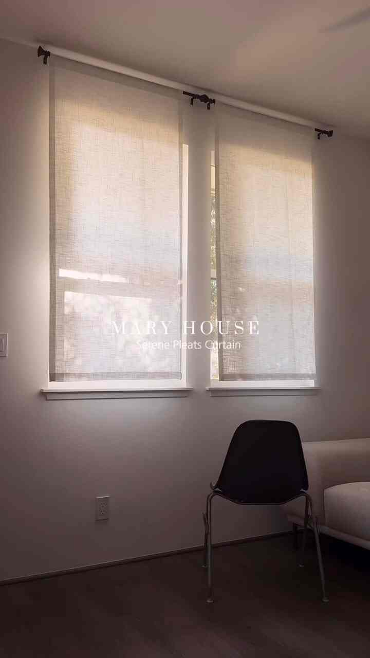 Changed my light summer curtains to cozy, voluminous ones — and just like that, the warm autumn mood is complete!

One of the easiest ways to transform a room’s atmosphere — change the curtains!


#falldecor #fallvibes #autumndecor #simplefall #fallinspiration #livingroom #livingroomdecor #livingroomstyling #homedecor #fallinterior #lamps #lighting #lightinginterior #cushion #chair #rug #shelf #shelfdecor #stool #candle #curtain #curtainstyling 



