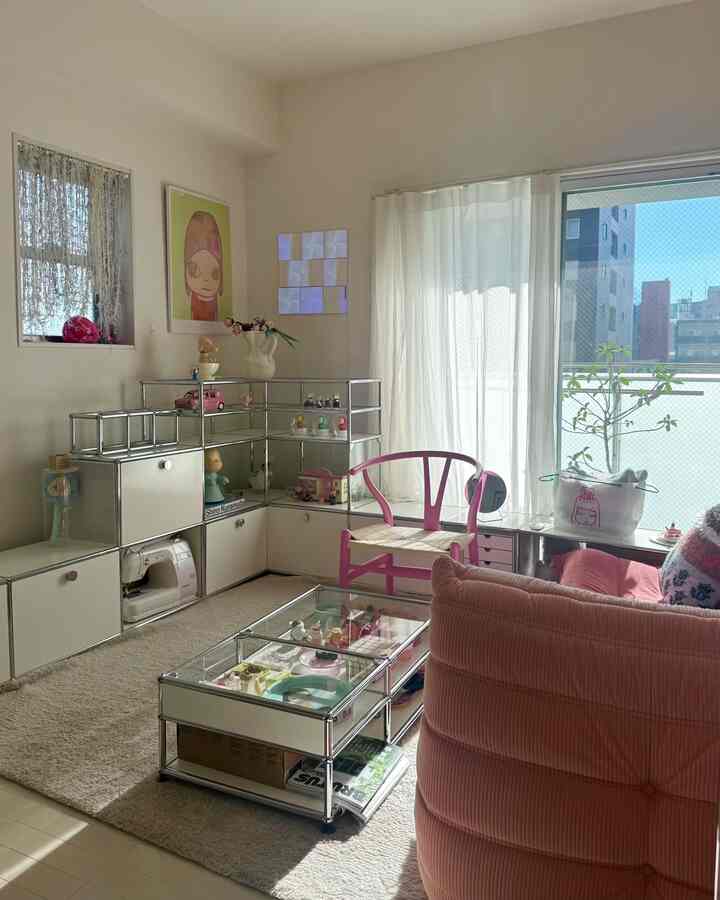 オーディオはこんなの使ってます！

#カラフルインテリア　#ソファ #リビング #リビング構造 