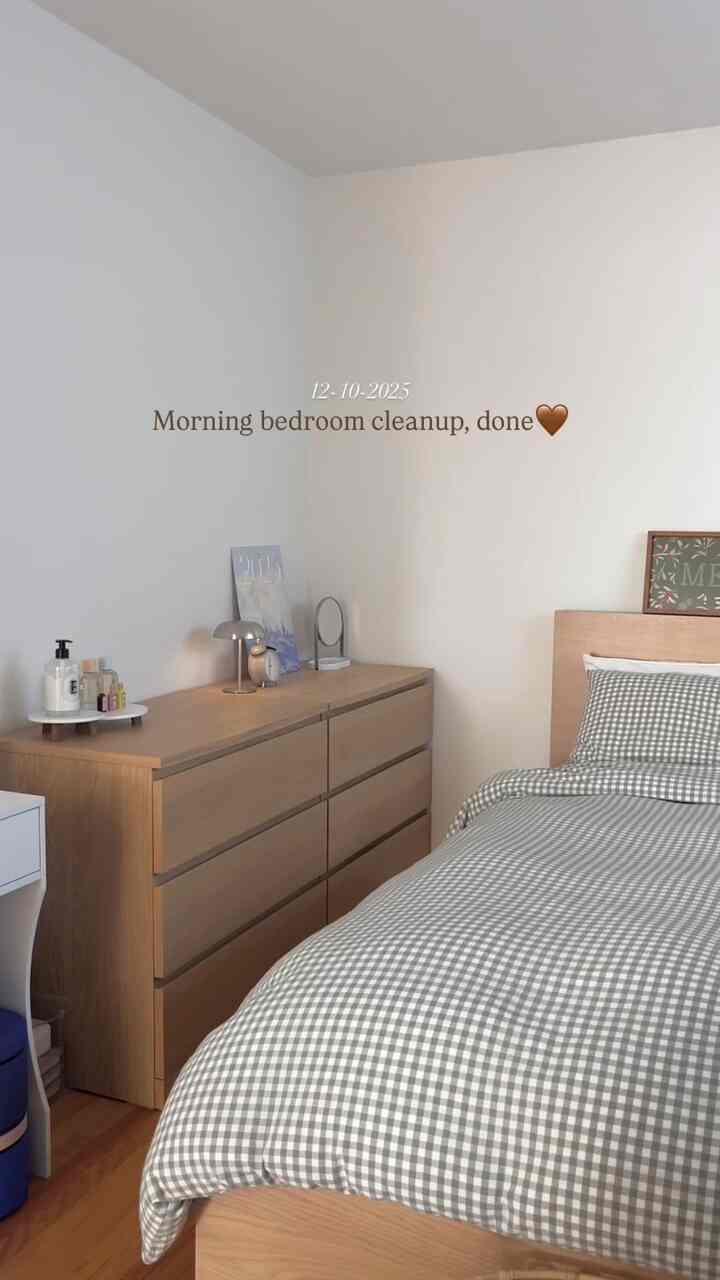 My calm and cozy bedroom 🌿🤎 Really enjoying this quiet moment alone :)

#cozybedroom #bedroomdecor #cozyhomevibes #minimalhome #homestyling