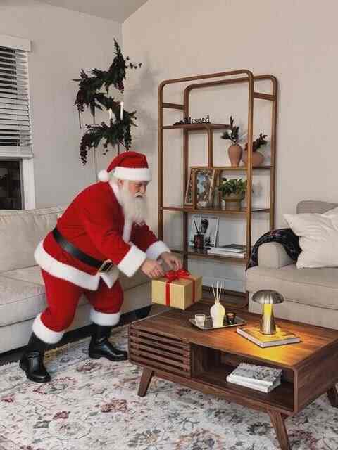 Happy Merry Christmas! 🎅🏻🎁🎄
Santa came to my house last night and left a gift for me! 😍
Did anyone else see Santa come to their house like I did?

#OhouseTree #OhouseGather #OhouseGlow #CozyHome #ChristmasHome #HolidayDecor #CozyVibes #ChristmasMagic  #WarmAndCozy #HomeInspo