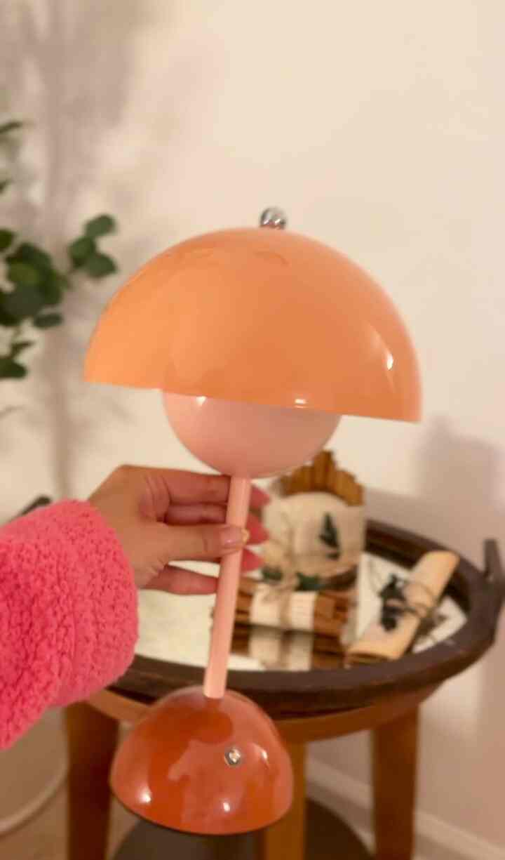 Candy Pop Mushroom Lamp 🍄✨

Love the color, love the touch button, and love that it has 3 lighting options to set the mood. Such a fun statement piece ☺️🧡

#OhouseLight #OhouseGather #OhouseGlow #OhouseChange #livingroom #livingroomstyling #lamp #mushroomlamp #cozy #cozyhome #cozyhouse #cozydecor #cozyhomedecor #cozyinterior 

Music: Night in Venice
Musician: Kevin MacLeod
Site: https://filmmusic.io/song/5763-night-in-venice
License: https://creativecommons.org/licenses/by/4.0/legalcode
