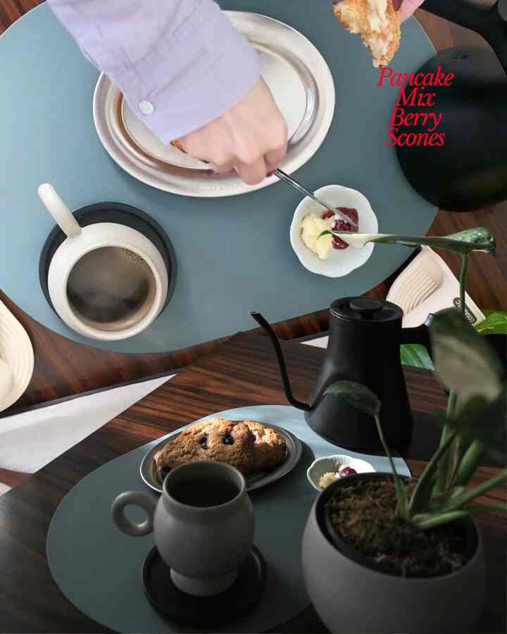  Berry scones🍓🤎

#diningroom #scone #homecafe #mug #kitchen #modern #table #diningtable #brunch #bread #coffee 