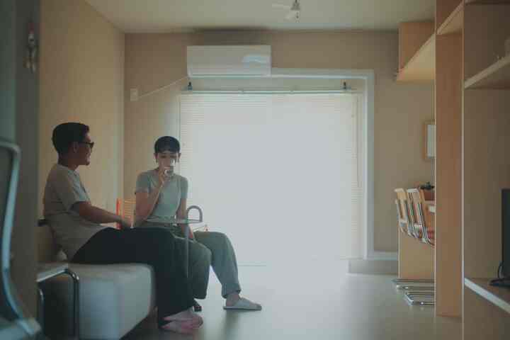 1脚買うと重ねたい欲が出てきて
3脚欲しくなる不思議🪑

#vlog
#夫婦 
#団地
#artek 
#stool60