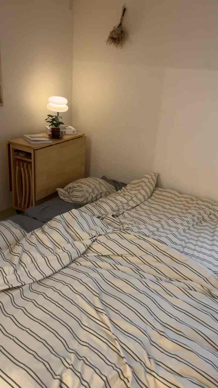 寝室の模様替え🛏️🩶
#寝室 #寝室インテリア #布団カバー #模様替え
#bedroomdecor #침실인테리어
